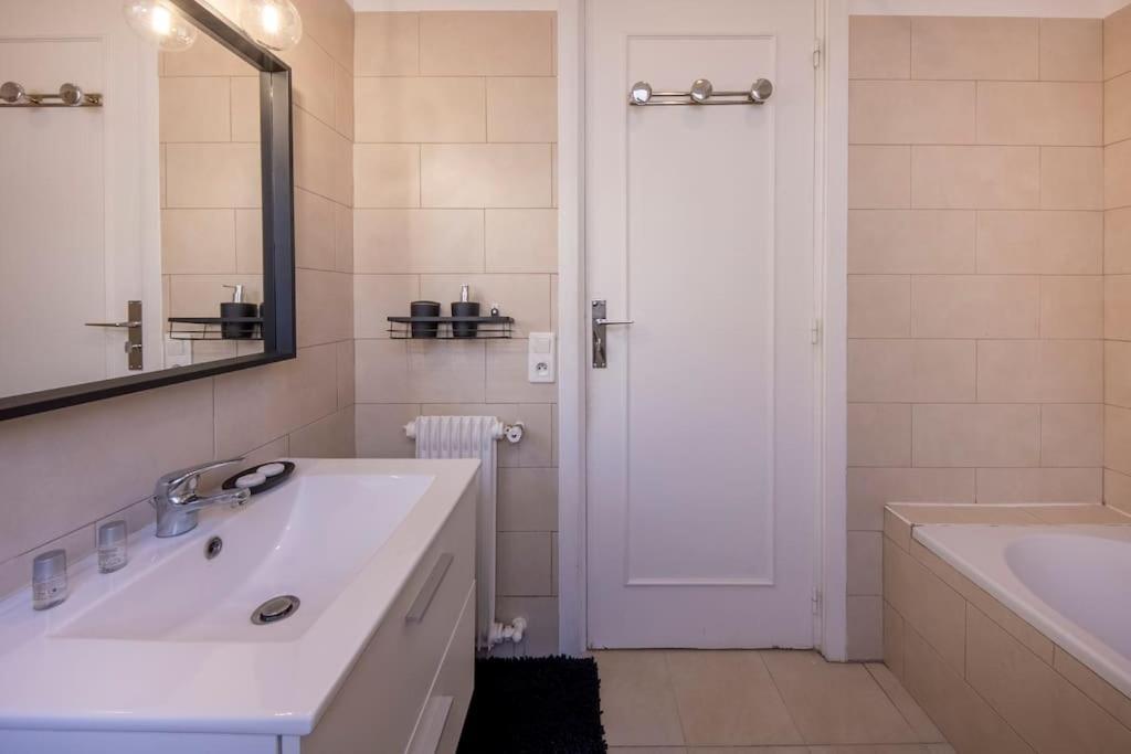 06B - Beautiful 2 Rooms With Terrace Sea View Roquebrune-Cap-Martin Eksteriør billede